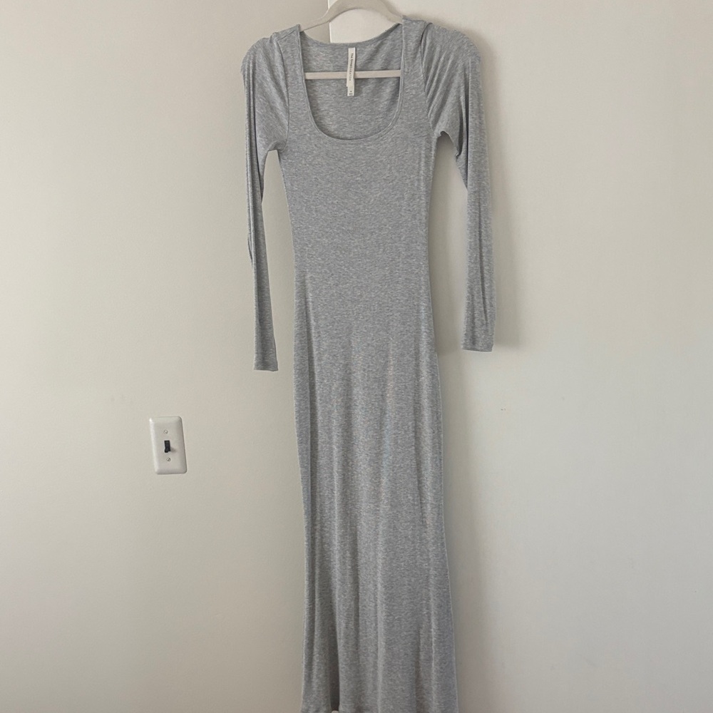 Aritzia Light Gray Long Sleeve Dress